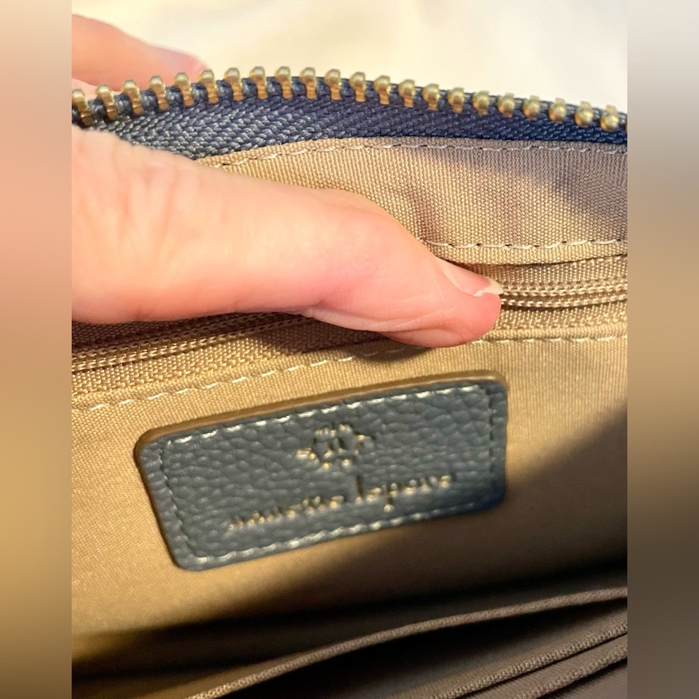 *EUC* NANETTE LEPORE Clutch Wallet/Storage -Vegan Leather-Blue-*NO WRIST STRAP* - Picture 4 of 10